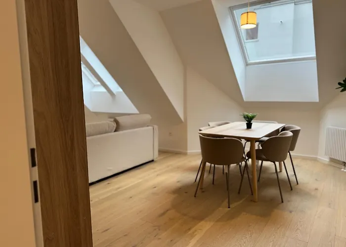 Modern In Doebling Apartament